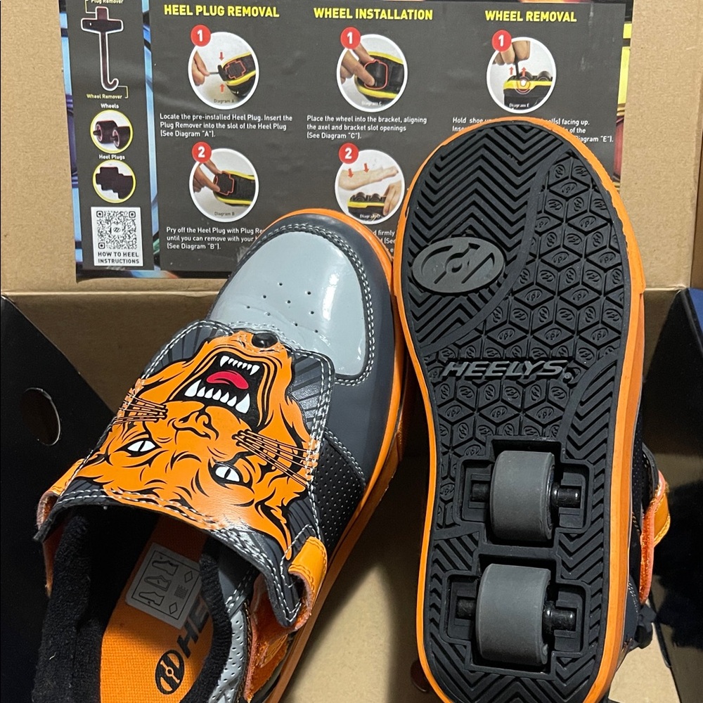 Heelys Kids Orange & Gray Tiger Roller Shoes